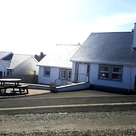 3bedhouse-ballyliffin-nearbeach-golfcourses Nearby Holiday home *